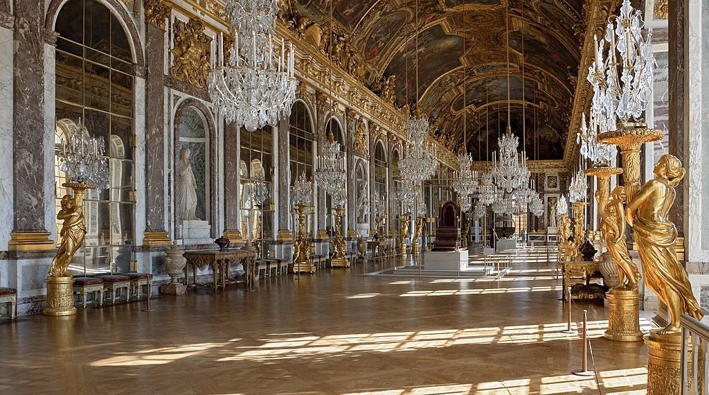 Chateau de Versailles with ELYZEA